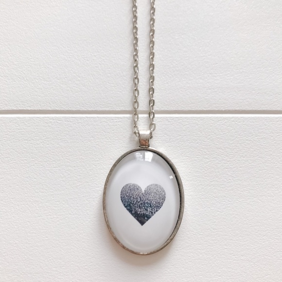 Black Heart Necklace - Picture 2 of 4